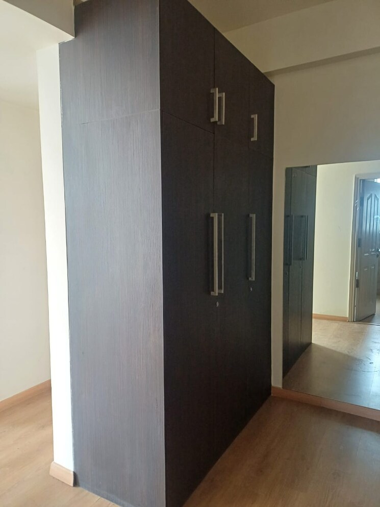 Room, emaar-the-palm-drive-palm-studios 2 Bedroom 1200 Sq.Ft. Apartment In Sector 66 Gurgaon 9019323