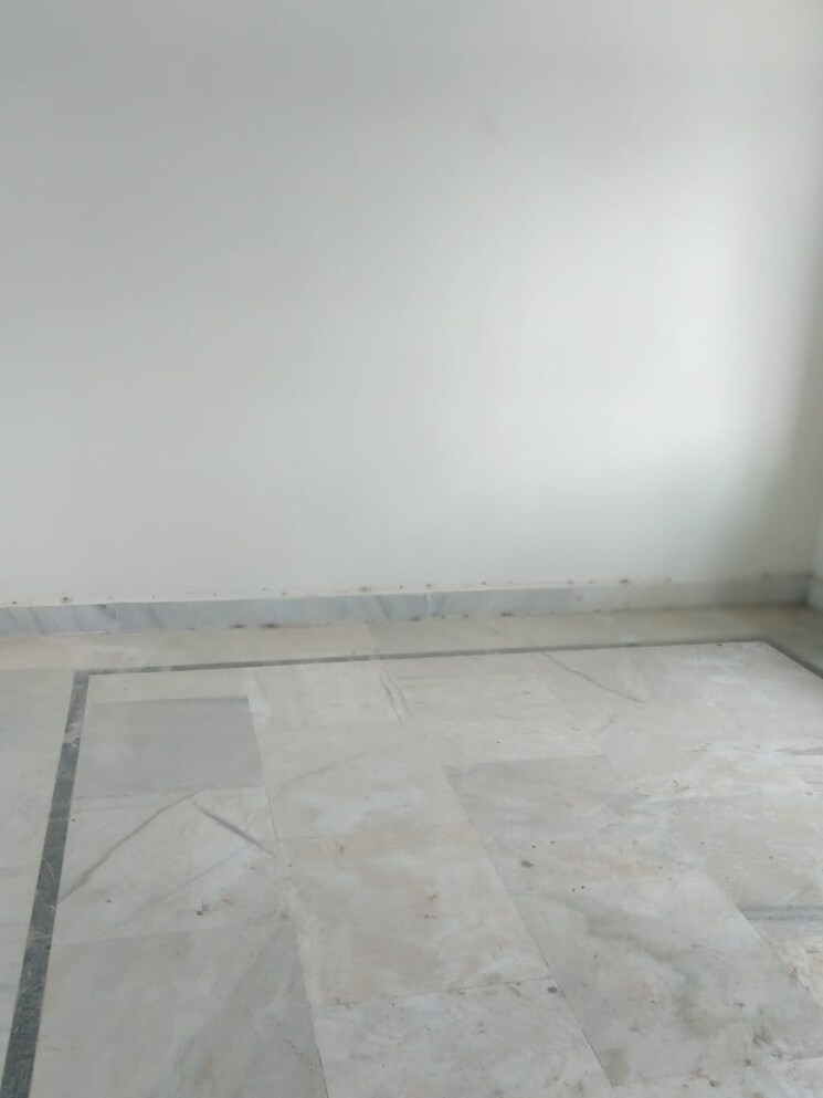 Room, karkhana 2 Bedroom 980 Sq.Ft. Apartment In Karkhana Hyderabad 9019319