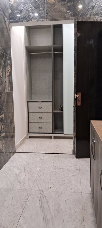  1 RK Apartment at Sarita Vihar – for Rent