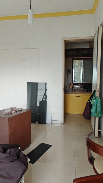 Room in 3 BHK Apartment at Blue Bell, Majiwada – for Rent