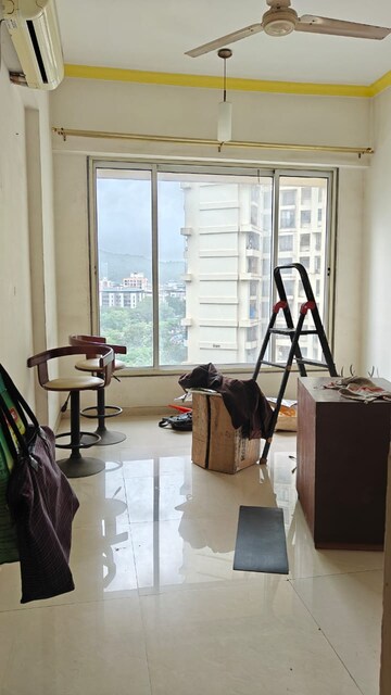 Room in 3 BHK Apartment at Blue Bell, Majiwada – for Rent