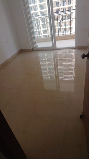 Room in 3 BHK Apartment at ATS Nobility, Sector 4 Greater Noida – for Sale