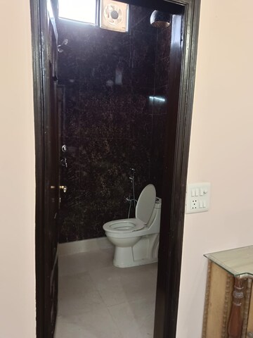 Furnished Amenities in 1 BHK Builder Floor at Lajpat Nagar 4 – for Rent