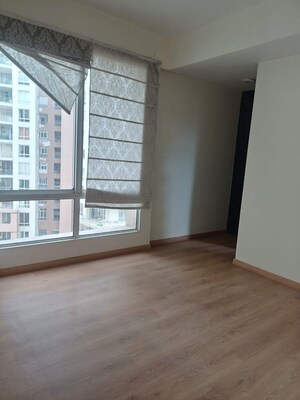 Room in 3 BHK Apartment at Emaar The Palm Drive-The Premier Terraces, Sector 66 – for Sale