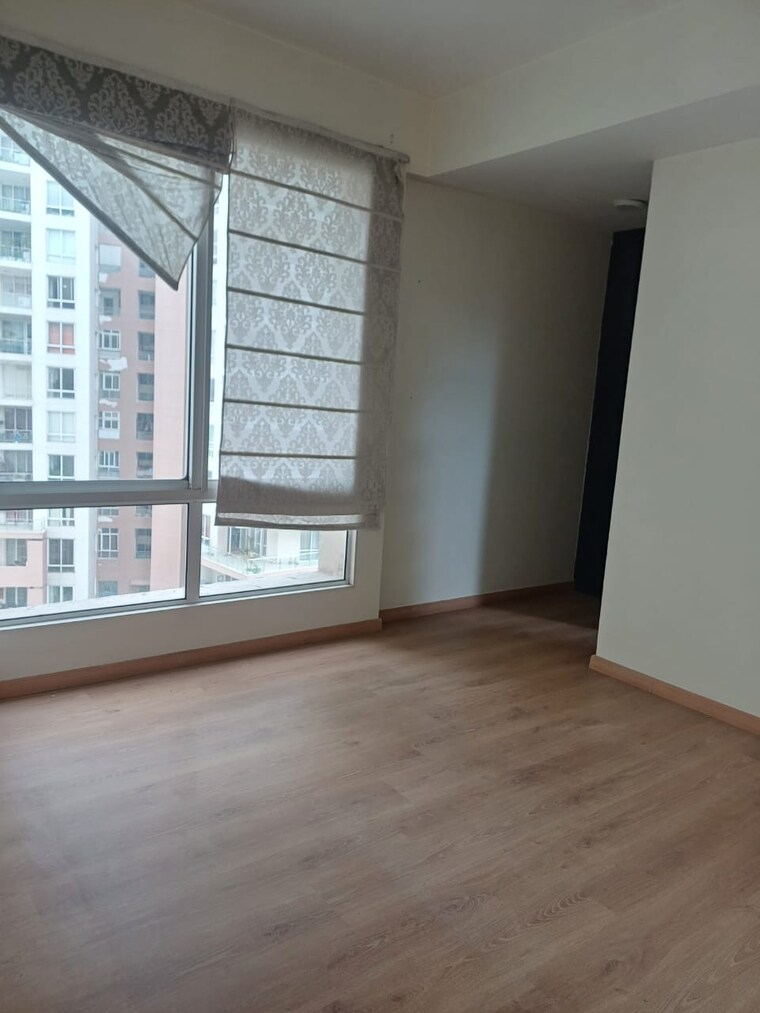 Room, emaar-the-palm-drive-the-premier-terraces 3 Bedroom 1950 Sq.Ft. Apartment In Sector 66 Gurgaon 9019377