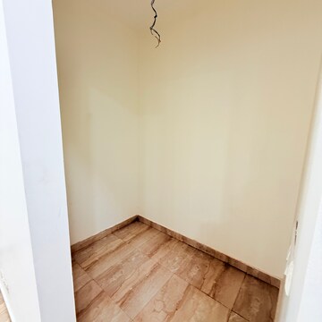 Room in 3.5 BHK Builder Floor at RWA Apartments Sector 108, Sector 108 – for Rent