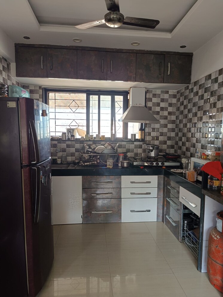 Kitchen, salunkhe vihar society 3 Bedroom 1500 Sq.Ft. Apartment In Salunkhe Vihar Society Pune 9019374