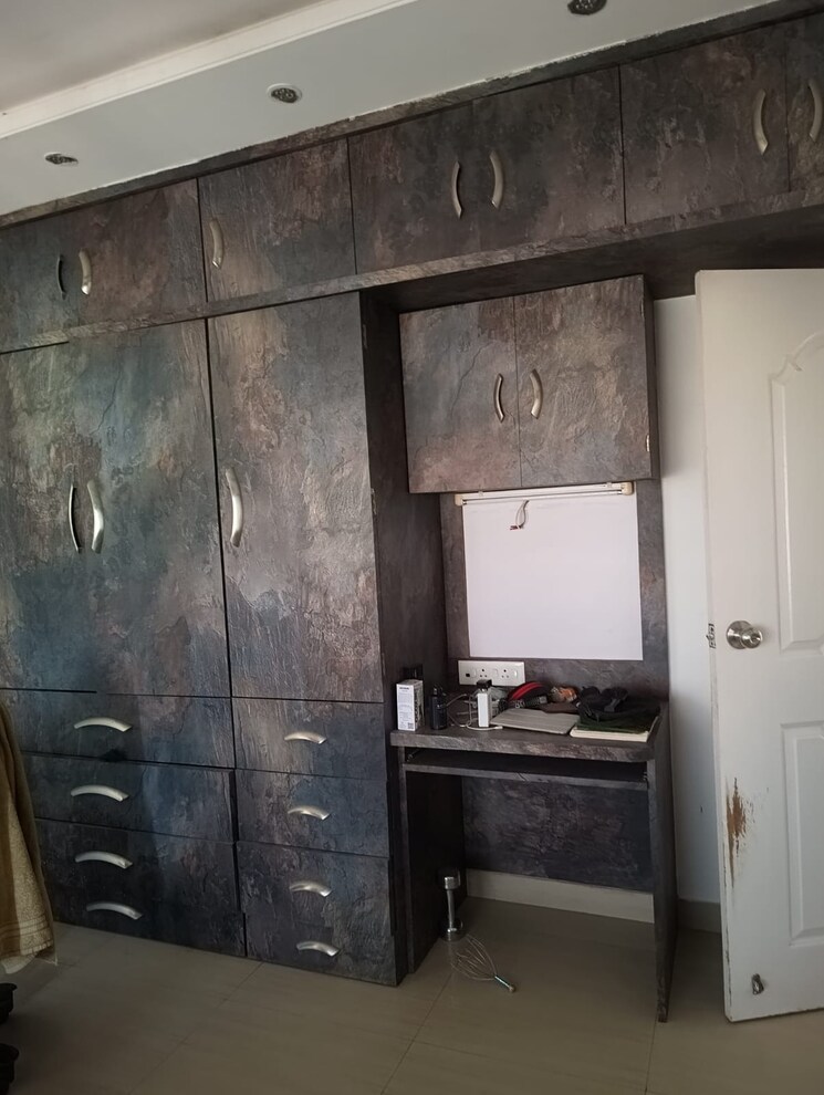 Room, salunkhe vihar society 3 Bedroom 1500 Sq.Ft. Apartment In Salunkhe Vihar Society Pune 9019374