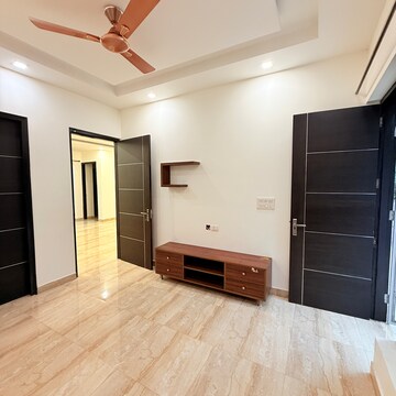 Furnished Amenities in 3.5 BHK Builder Floor at RWA Apartments Sector 108, Sector 108 – for Rent