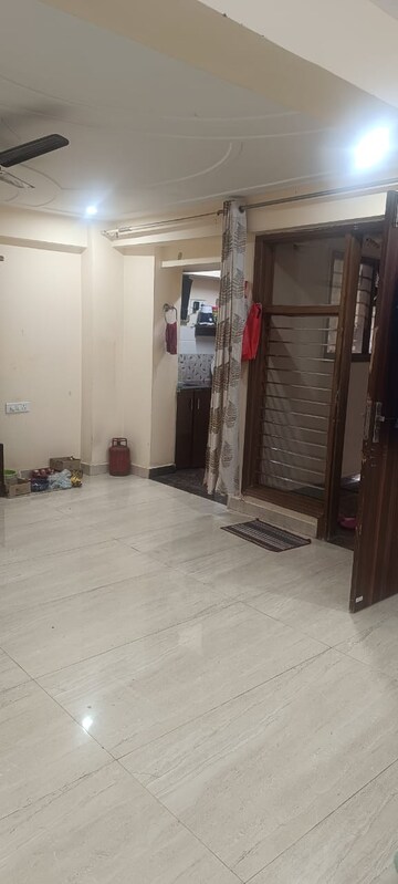 Building Lobby in 1 RK Builder Floor at Sector 46 – for Rent