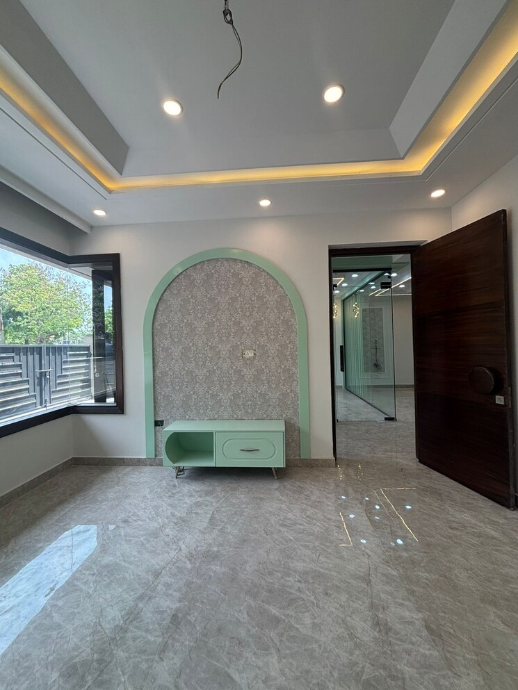  Parking, sector 91 6 Bedroom 250 Sq.Yd. Independent House In Sector 91 Mohali 9019499