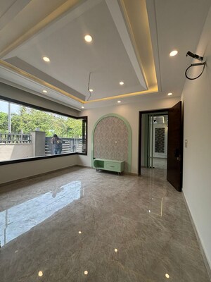 Parking in 6 BHK Independent House at Sector 91 – for Sale