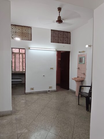 Room in 2 BHK Builder Floor at Lajpat Nagar 4 – for Rent