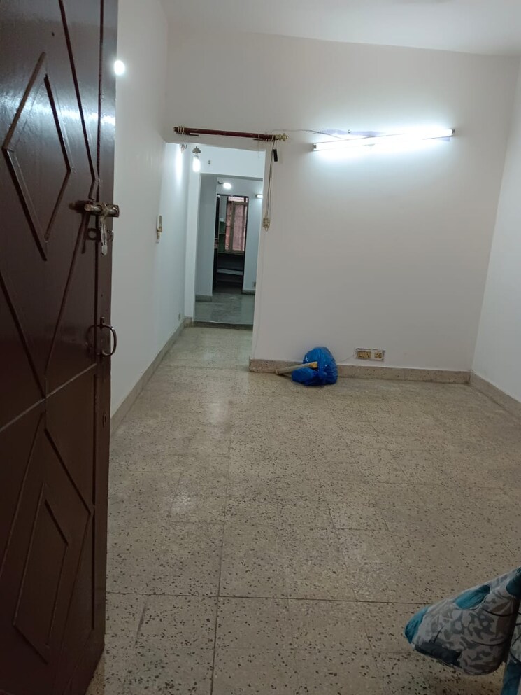 Room, lajpat nagar 4 2 Bedroom 678 Sq.Ft. Builder Floor In Lajpat Nagar 4 Delhi 9019484