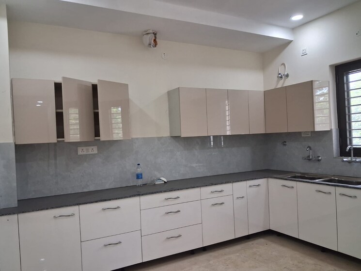 Kitchen, sector 28 4 Bedroom 350 Sq.Yd. Builder Floor In Sector 28 Faridabad 9019521