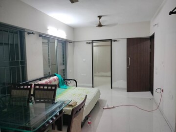 Room in 2 BHK Apartment at F5 Mount Unique, Baner – for Rent