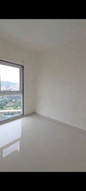 Room in 1.5 BHK Apartment at Sheth Zuri, Laxmi Nagar – for Sale