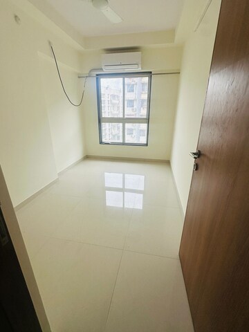 Room in 2 BHK Apartment at Godrej Prime, Chembur – for Rent