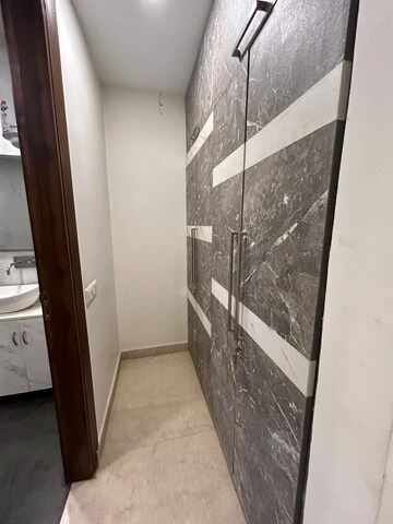 Bathroom in 4 BHK Builder Floor at Ansal Plaza Sector-23, Sector 23 – for Rent