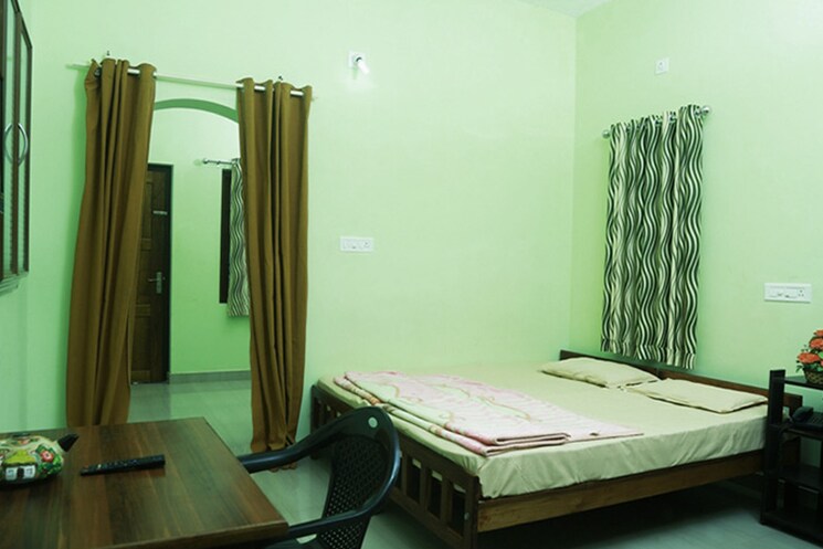 Bedroom, haridwar road 3 Bedroom 1500 Sq.Ft. Apartment In Haridwar Road  Rishikesh 9019627