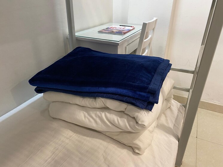 Bedroom, mall road 2 Bedroom 1000 Sq.Ft. Apartment In Mall Road Shimla 9019718