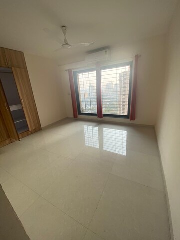 Room in 4 BHK Apartment at Neelkanth Palms, Kapur Bawdi – for Rent
