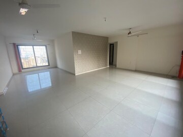 Room in 4 BHK Apartment at Neelkanth Palms, Kapur Bawdi – for Rent