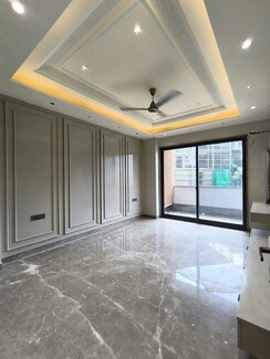 5 BHK + Servant Room,Study Room,Extra Room Builder Floor For Sale in Green Wood City