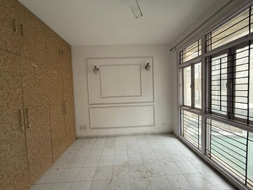 Room in 2 BHK Builder Floor at Sector 55 – for Rent