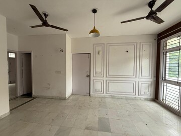 Room in 2 BHK Builder Floor at Sector 55 – for Rent