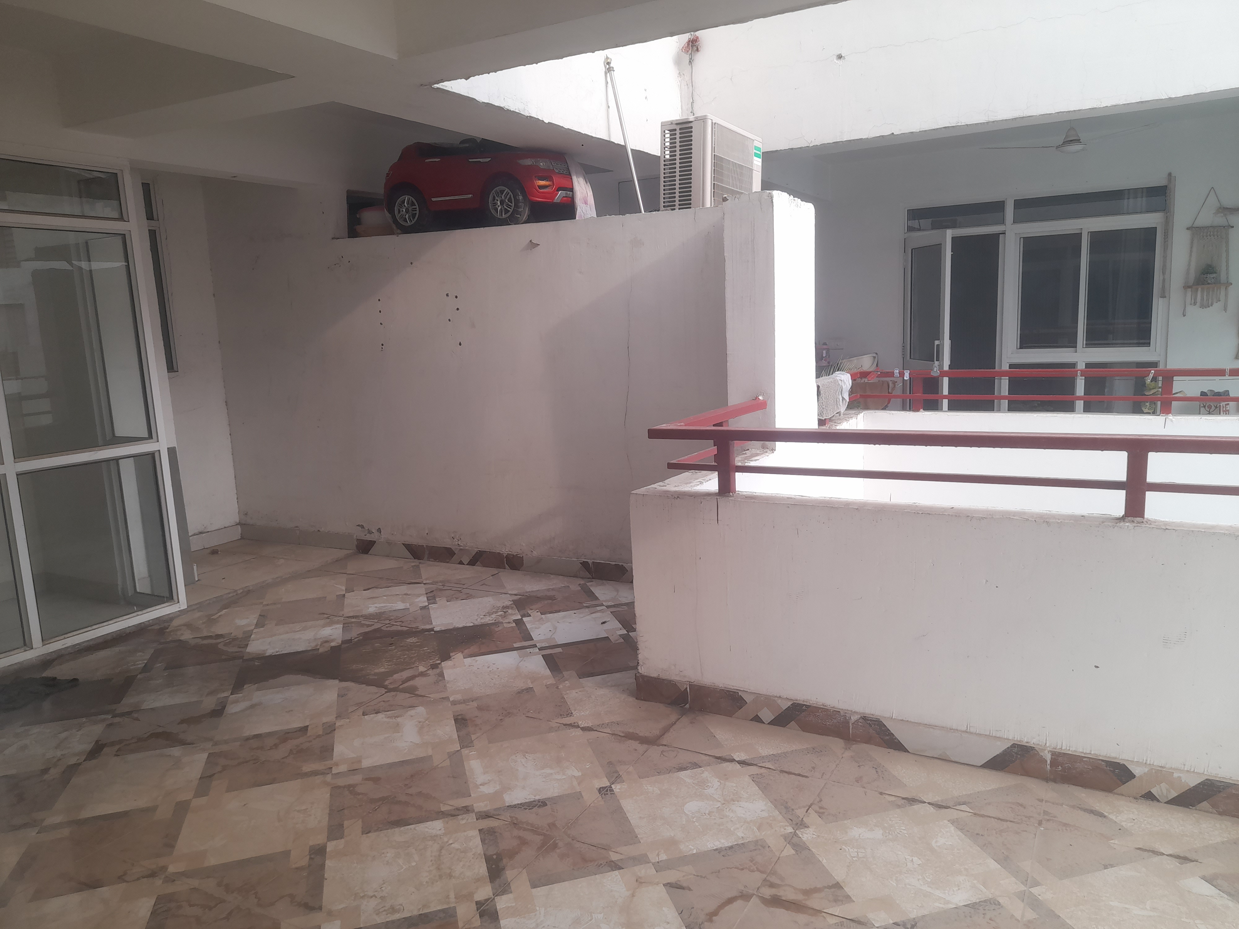 3 BHK + Extra Room 150 Sq.Yd. Builder Floor in BPTP District Phase 2