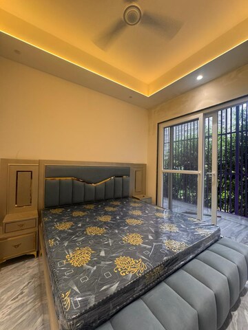 Bedroom in 3 BHK Builder Floor at Dlf Phase I – for Rent