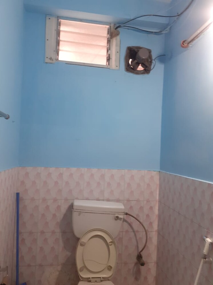 Bathroom, salt lake sector v Commercial Office Space 1100 Sq.Ft. In Salt Lake Sector V Kolkata 9019750