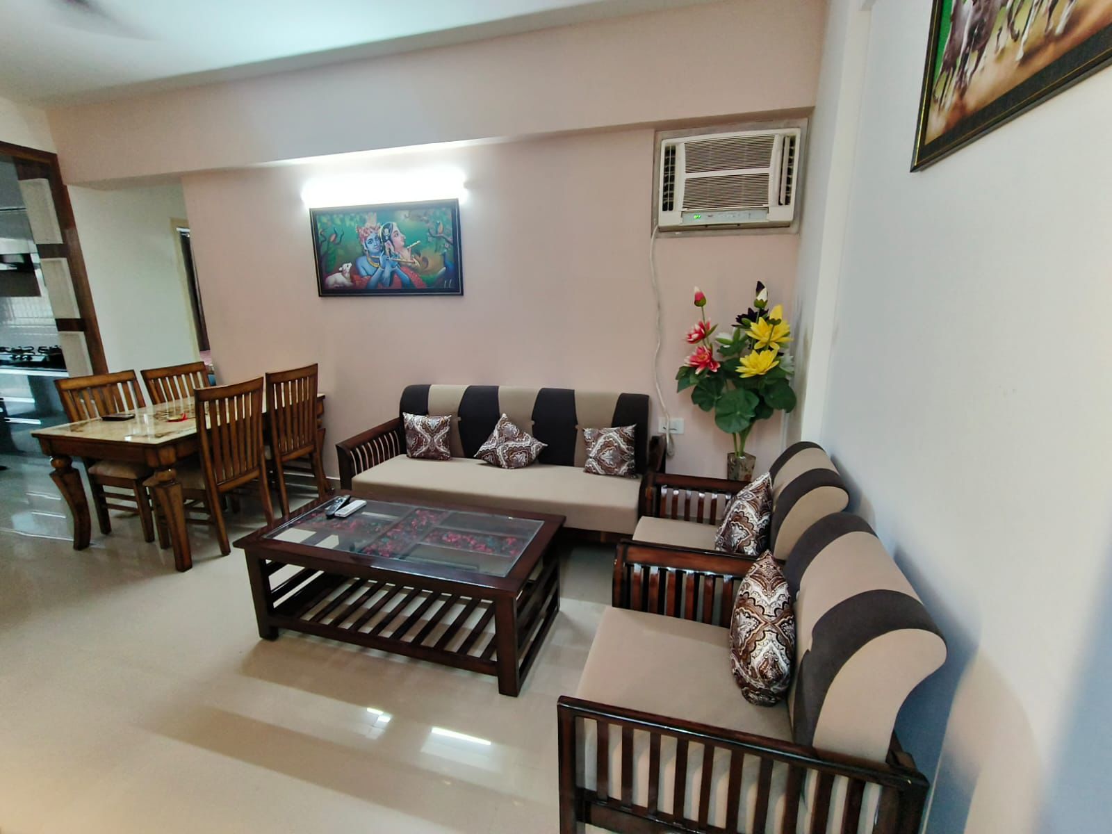2 BHK Apartment For Rent in Shree Vardhman Green Court