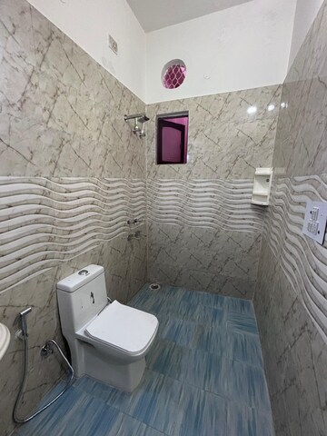 Bathroom in 1.5 BHK Builder Floor at New Palam Vihar – for Rent