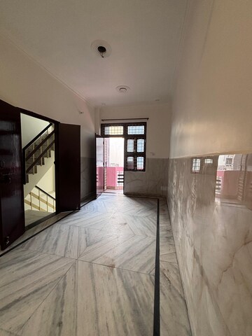 Room in 1.5 BHK Builder Floor at New Palam Vihar – for Rent