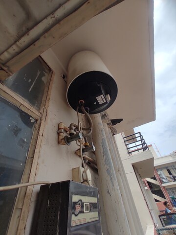 Team Area in 1 BHK Apartment at Lotus Homz, Sector 111 – for Rent