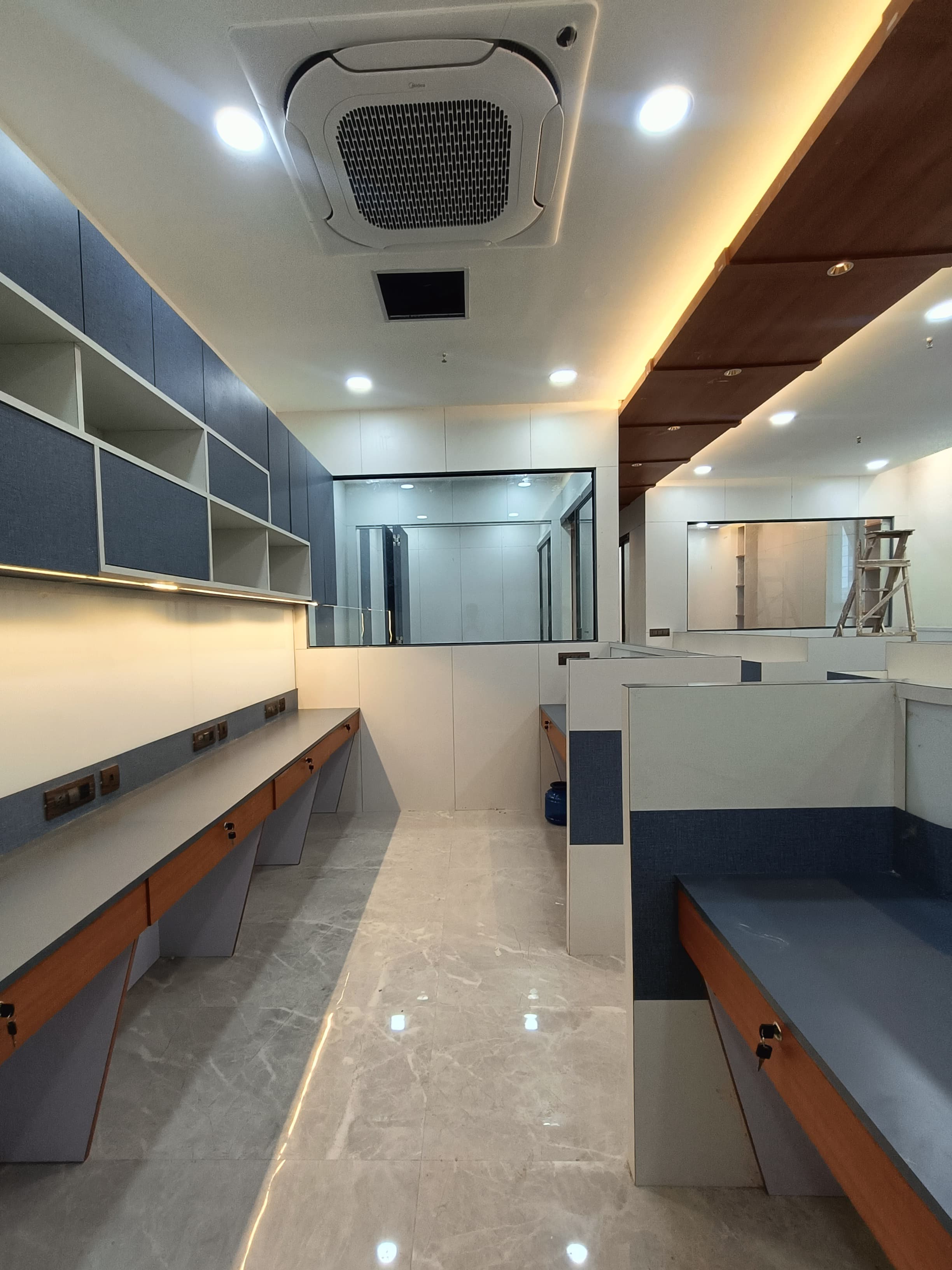 Office Space For Rent in Mani Casadona