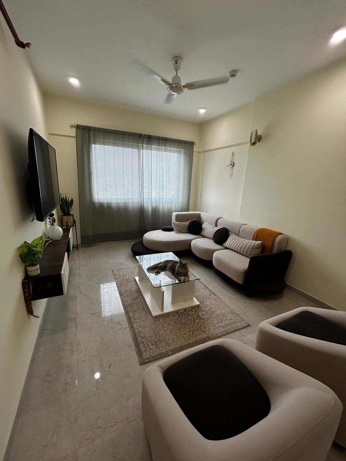 1 BHK 800 Sq.Ft. Apartment in K Raheja Reserve