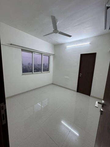 Room in 2 BHK Apartment at Omkar Signet, Malad East – for Rent