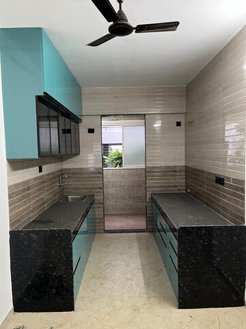 Building Lobby in 5 BHK Apartment at Kumar Parc Residences, Hadapsar – for Sale