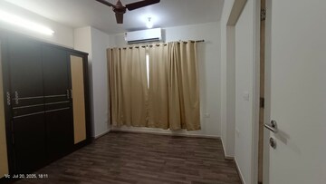 Bathroom in 3 BHK Apartment at Hiranandani Meadows, Manpada – for Rent