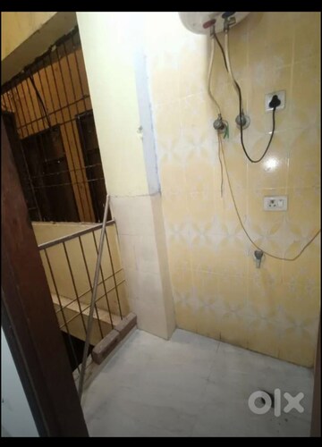 Bathroom in 2 BHK Builder Floor at Saket – for Rent
