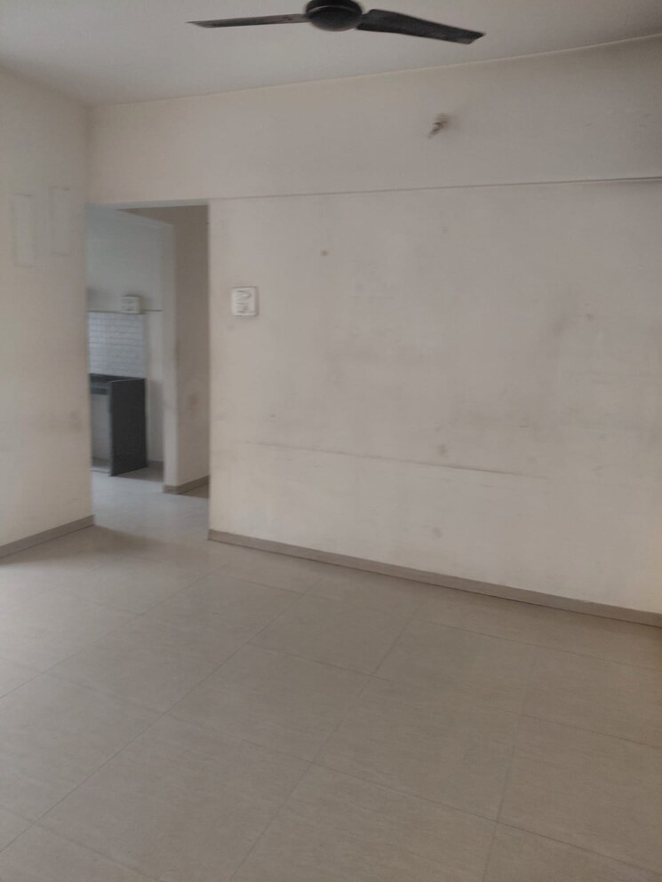 Room, rosa-gardenia 2.5 Bedroom 1050 Sq.Ft. Apartment In Ghodbunder Road Thane 9020004