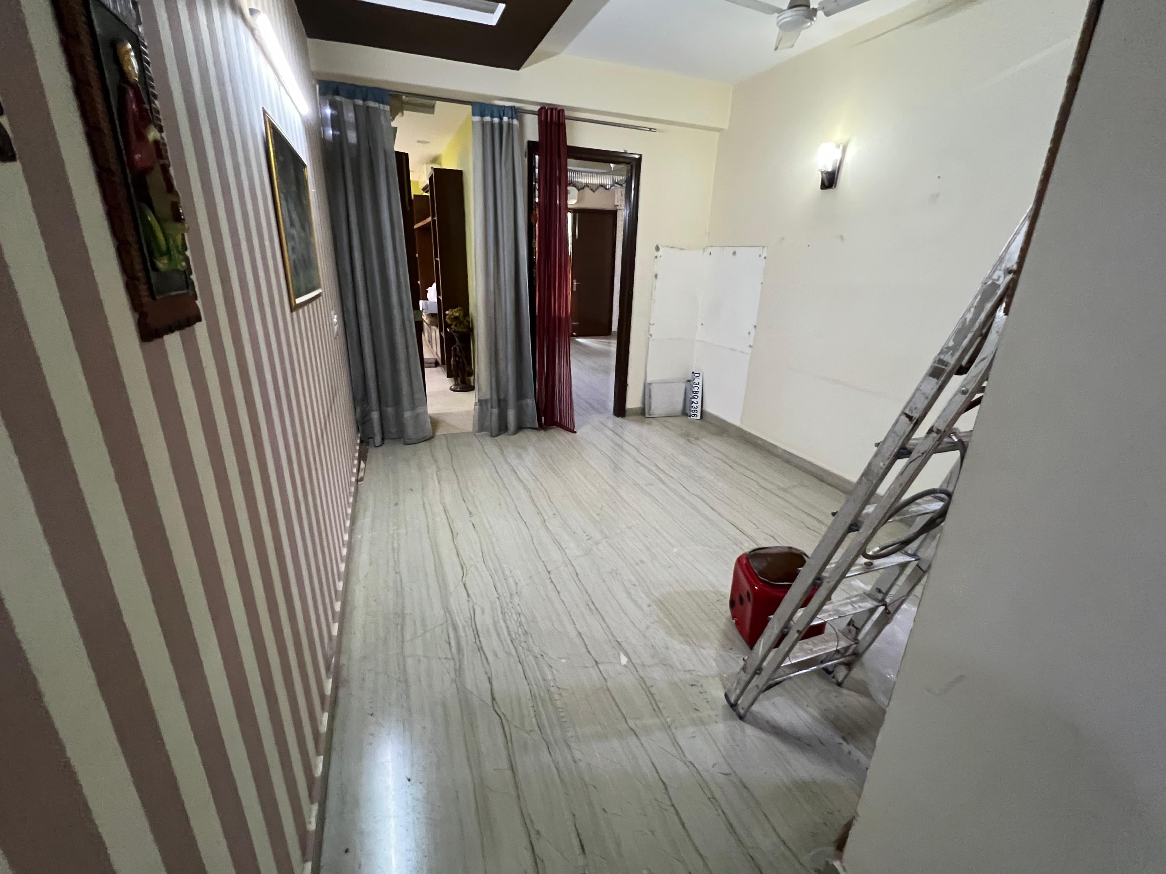 1 BHK Builder Floor For Rent in Chattarpur