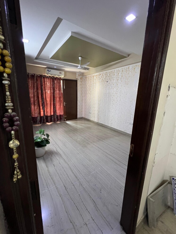 Balcony, chattarpur 1 Bedroom 550 Sq.Ft. Builder Floor In Chattarpur Delhi 9019999