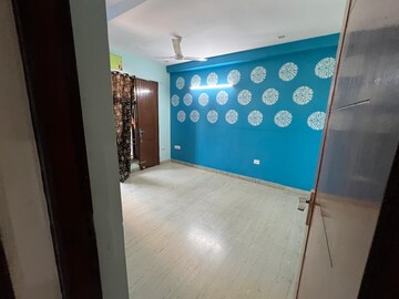 Room in 1 BHK Builder Floor at Chattarpur – for Rent