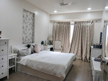 Bedroom in 5 BHK Apartment at Rustomjee Elements, Andheri West – for Rent