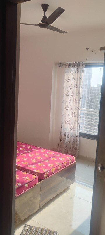 Bedroom in 3 BHK Apartment at Vaishnodevi Circle – for Rent