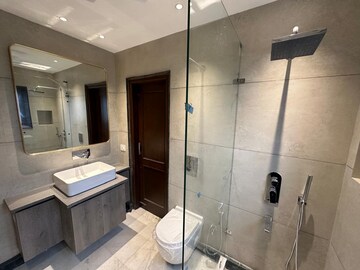 Bathroom in 4 BHK Builder Floor at Veera Safdarjung Enclave, Safdarjung Enclave – for Rent